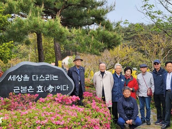[화제의 동문] 권혁승(상학11회)동문, 아름다운 효문화 선양에 헌신하다